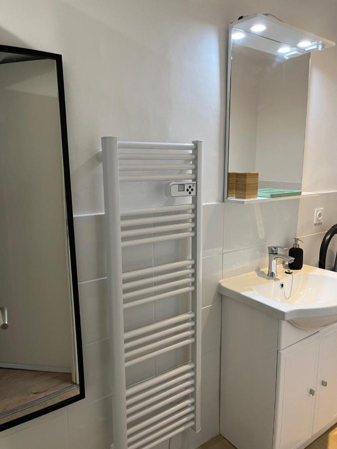 Studio 30m2 Rue piétonne Coeur de Hyères Exterior foto