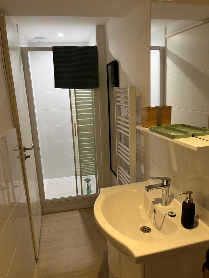 Studio 30m2 Rue piétonne Coeur de Hyères Exterior foto